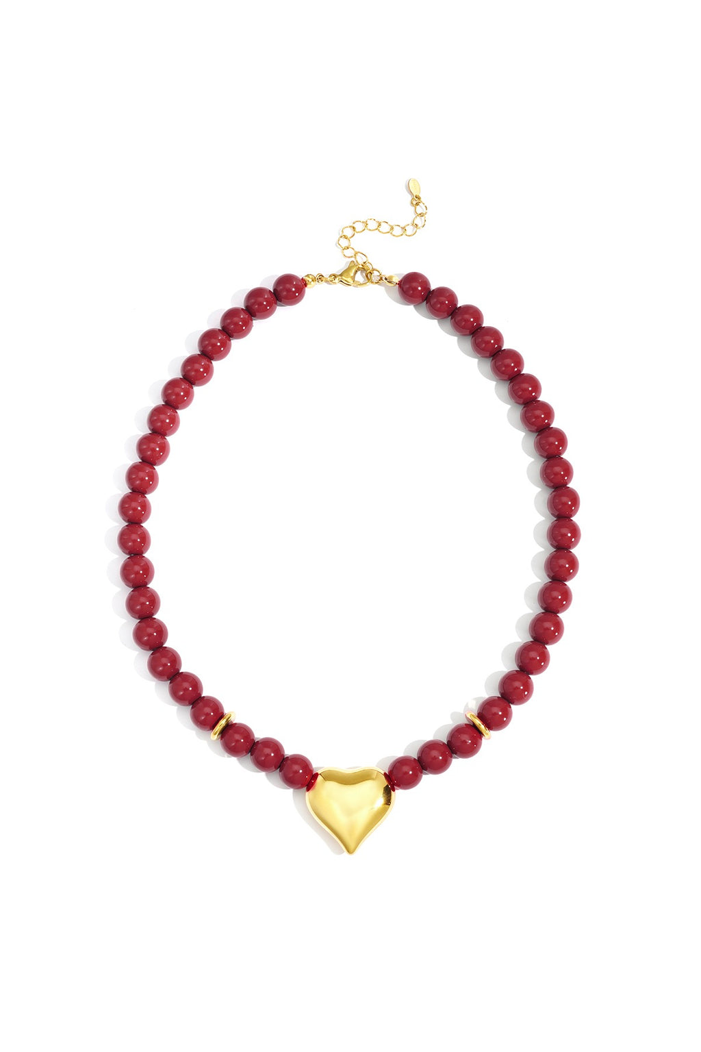 Kralenketting met kleine kralen in bordeaux kleur en hart bedel goud