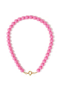 Kralenketting met middelgrote kralen en ronde gouden sluiting in het roze