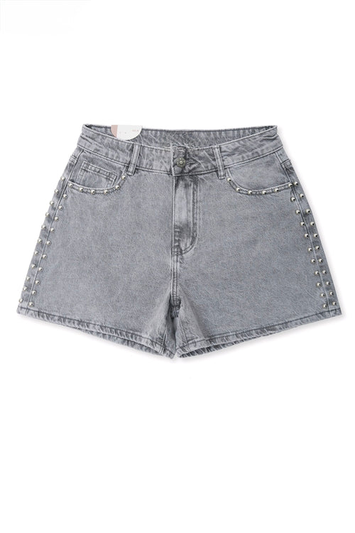 Short korte broek met studs aan de zijkanten en op de broekzakken in een grijze kleur