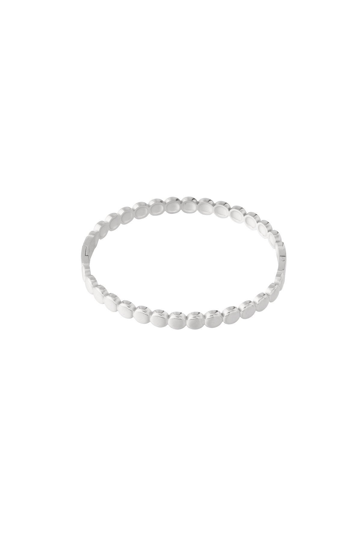 Bangle armband in het zilver met stipjes