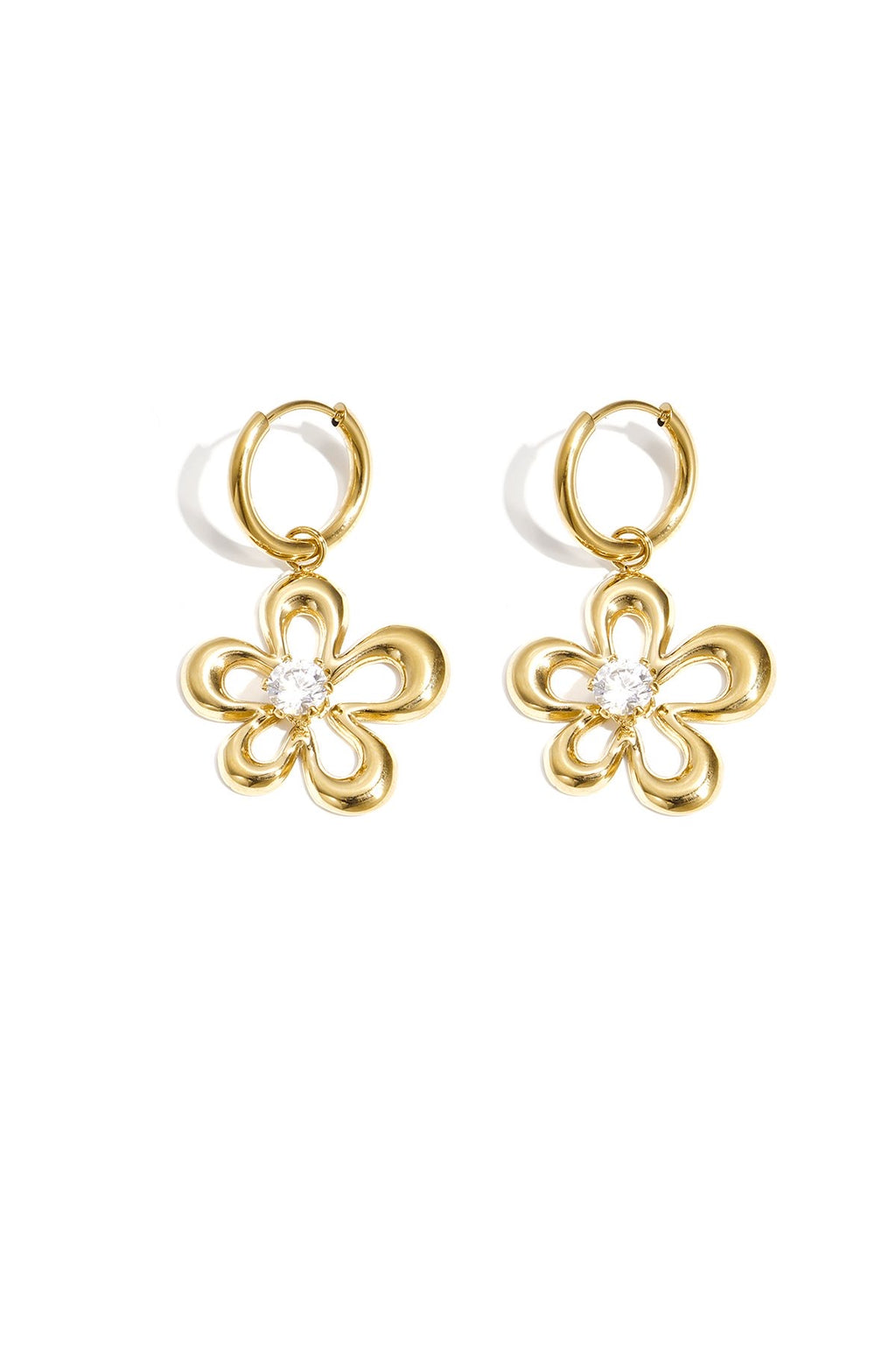 Oorbellen met bloemen en diamanten steentjes in het goud