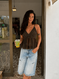 Hemdje met studs en patroon van glitters in een bruine kleur