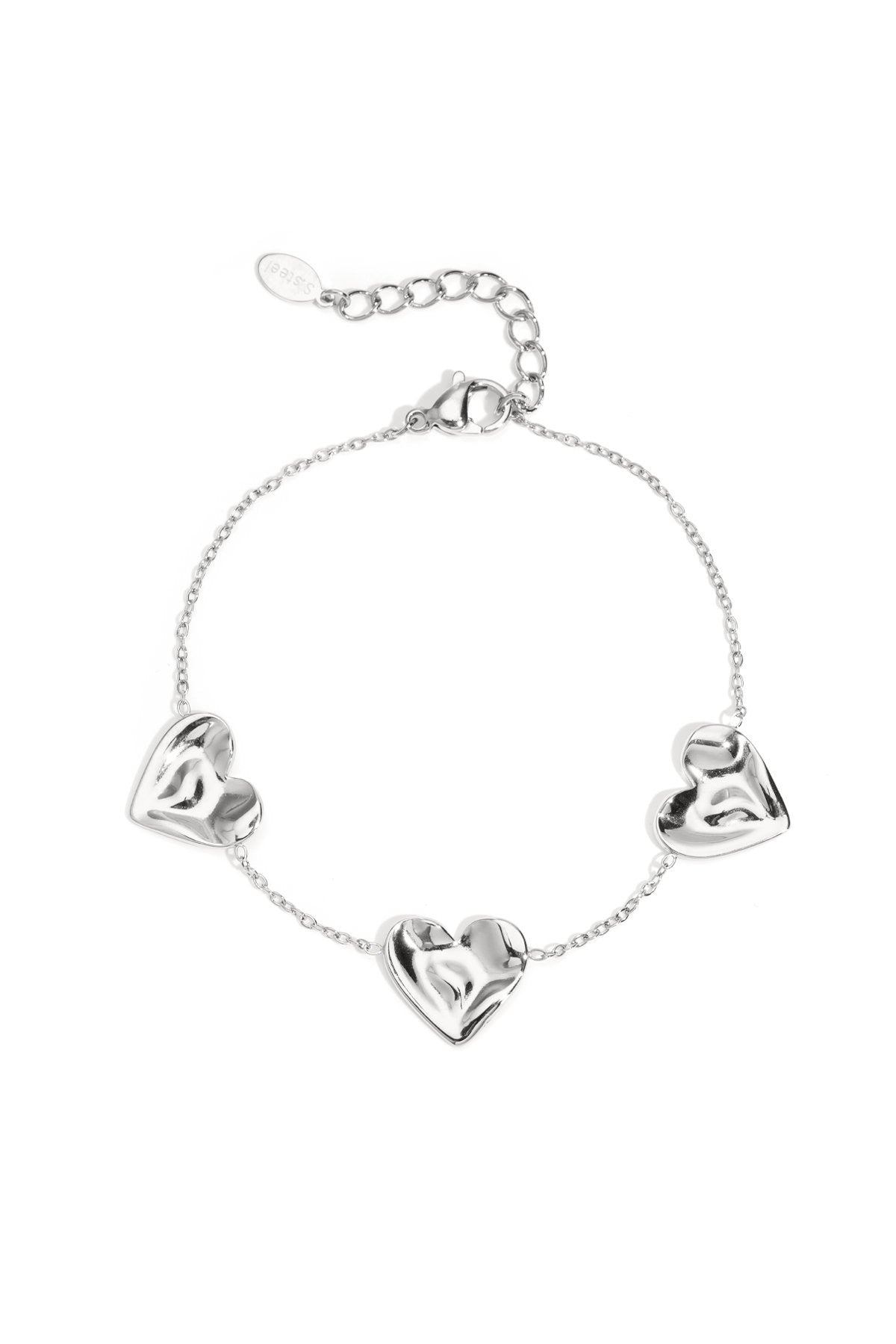 Armband met hartjes in het zilver