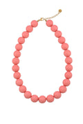 Kralenketting met grote kralen in zachte roze kleur