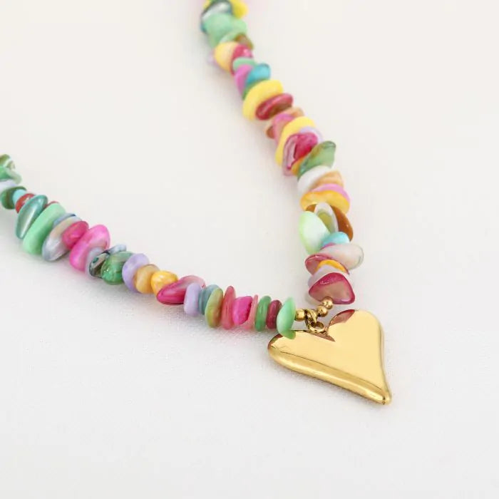 Kralen ketting met hartjes hanger multi goud